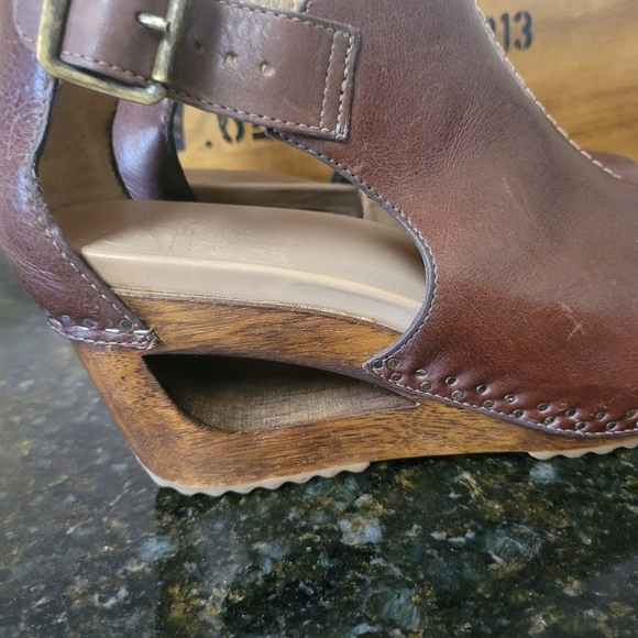 DANSKO BROWN LEATHER WEDGES - Picture 1 of 12